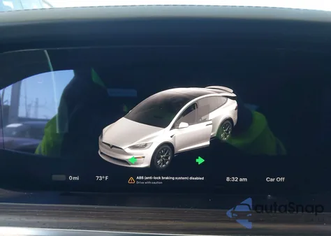 2022 Tesla Model X Dual Motor All-Wheel Drive z USA, uszkodzony, nr VIN 7SAXCBE57NF337329
